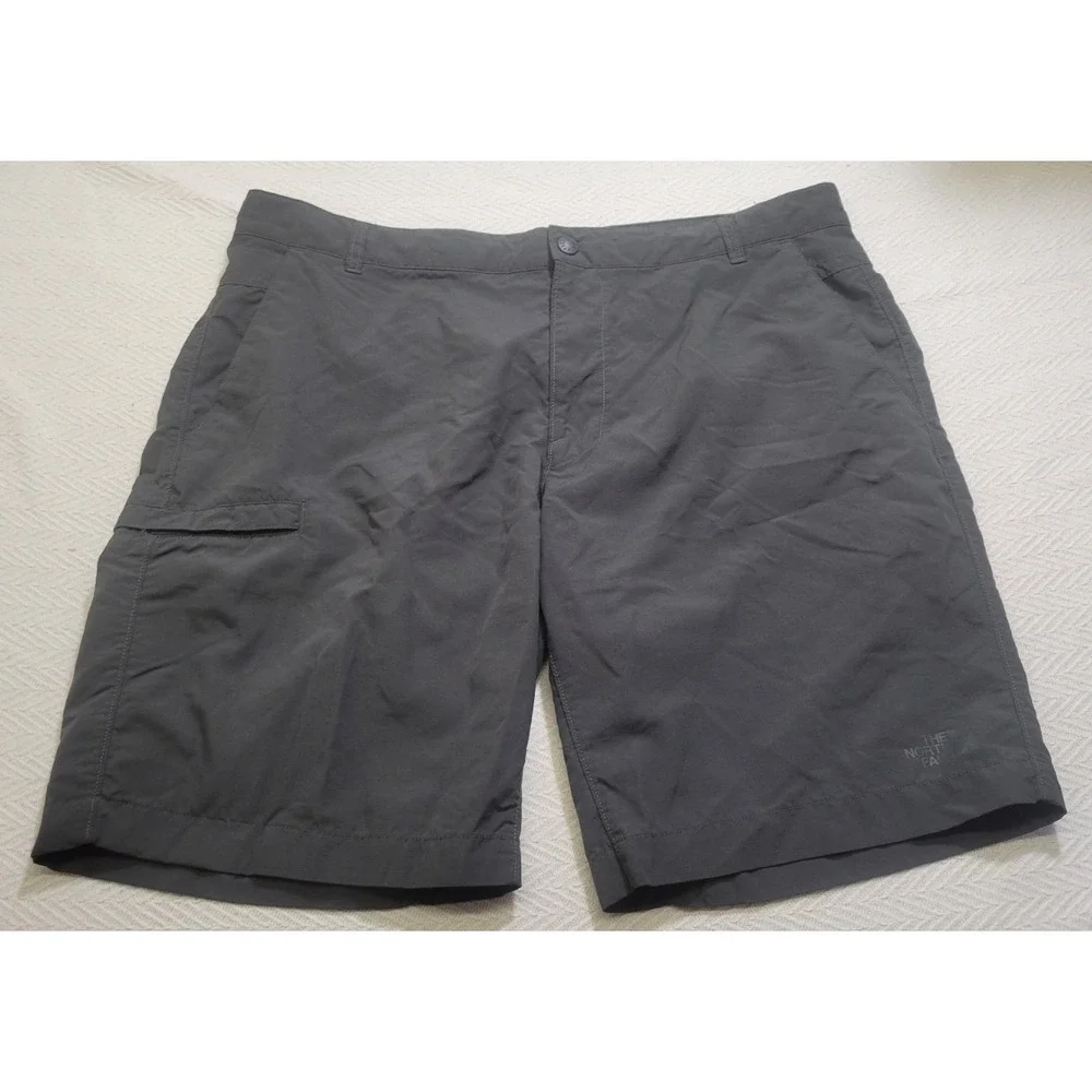 The North Face Shorts Men's 40 Black Nylon Ripstop Cargo Hiking Outdoor Regular